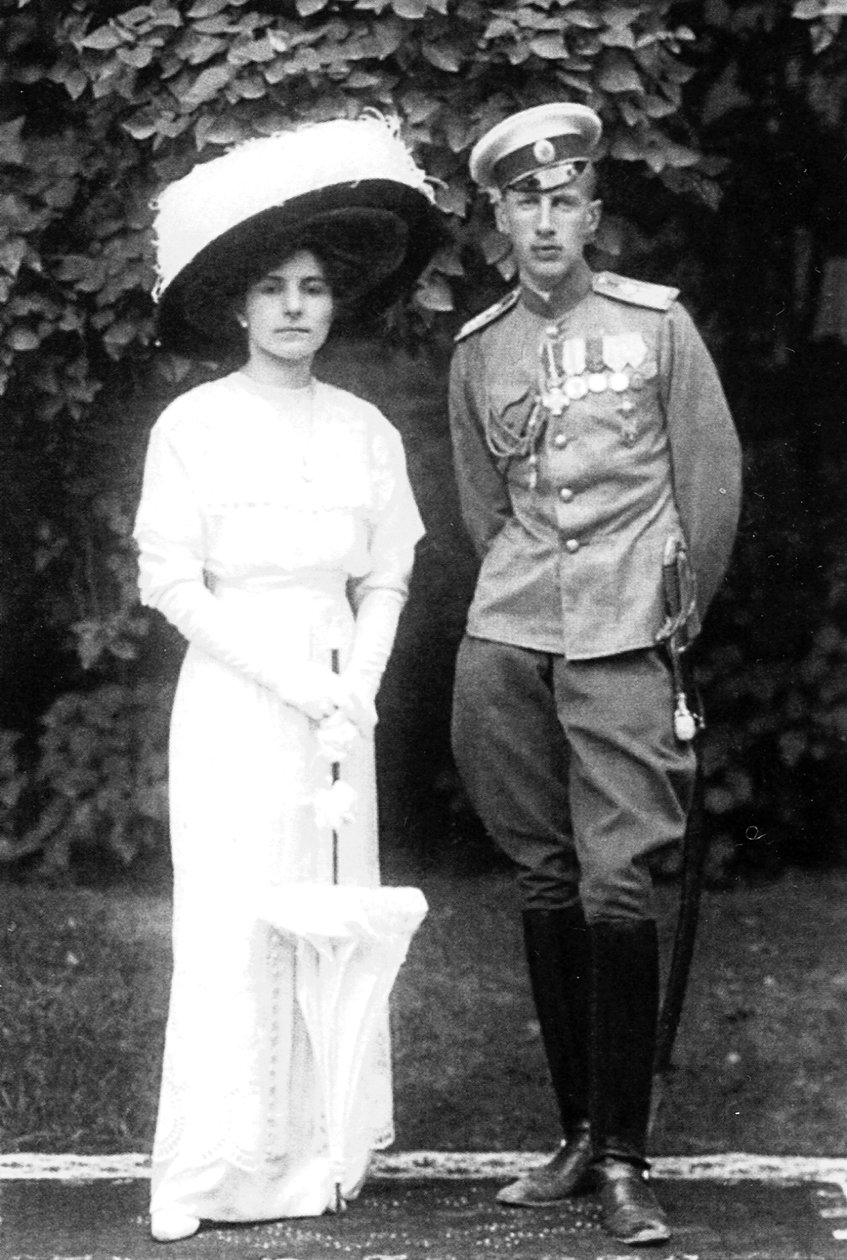 Prinsesse Helen af Serbien med sin mand, prins John Constantinovich af Rusland, c1915 af Unbekannt