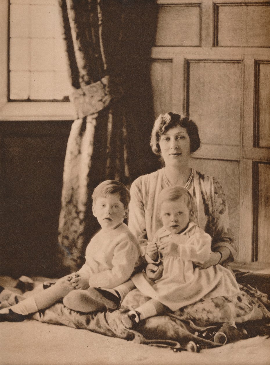 Prinsesse Mary, Viscountesse Lascelles, med sine to sønner, Gerald og George, 1926 1935 af Unbekannt
