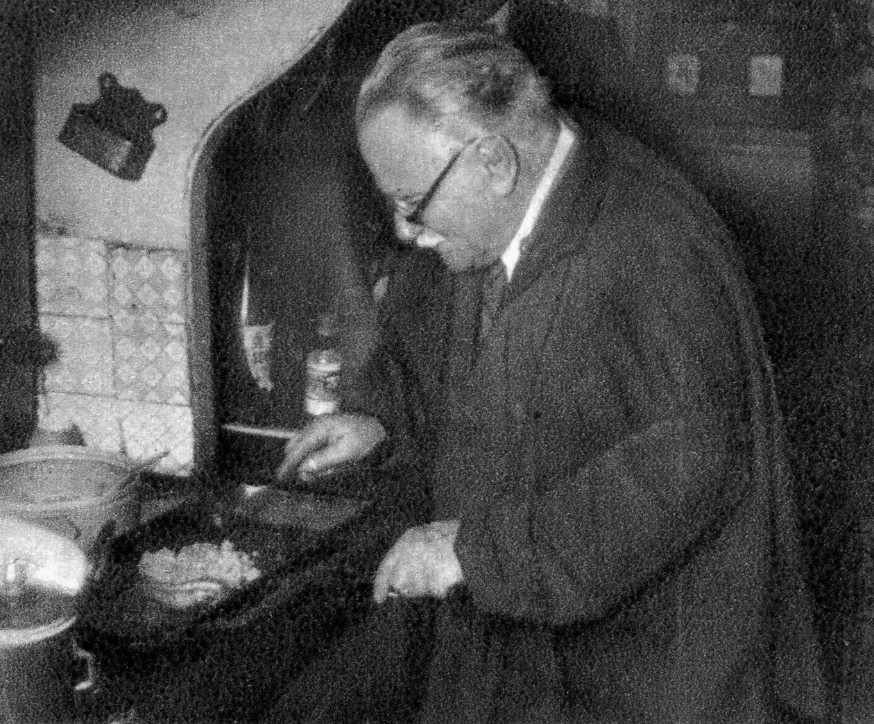 Prosper Montagne, fransk kok og forfatter, 1932 af Unbekannt