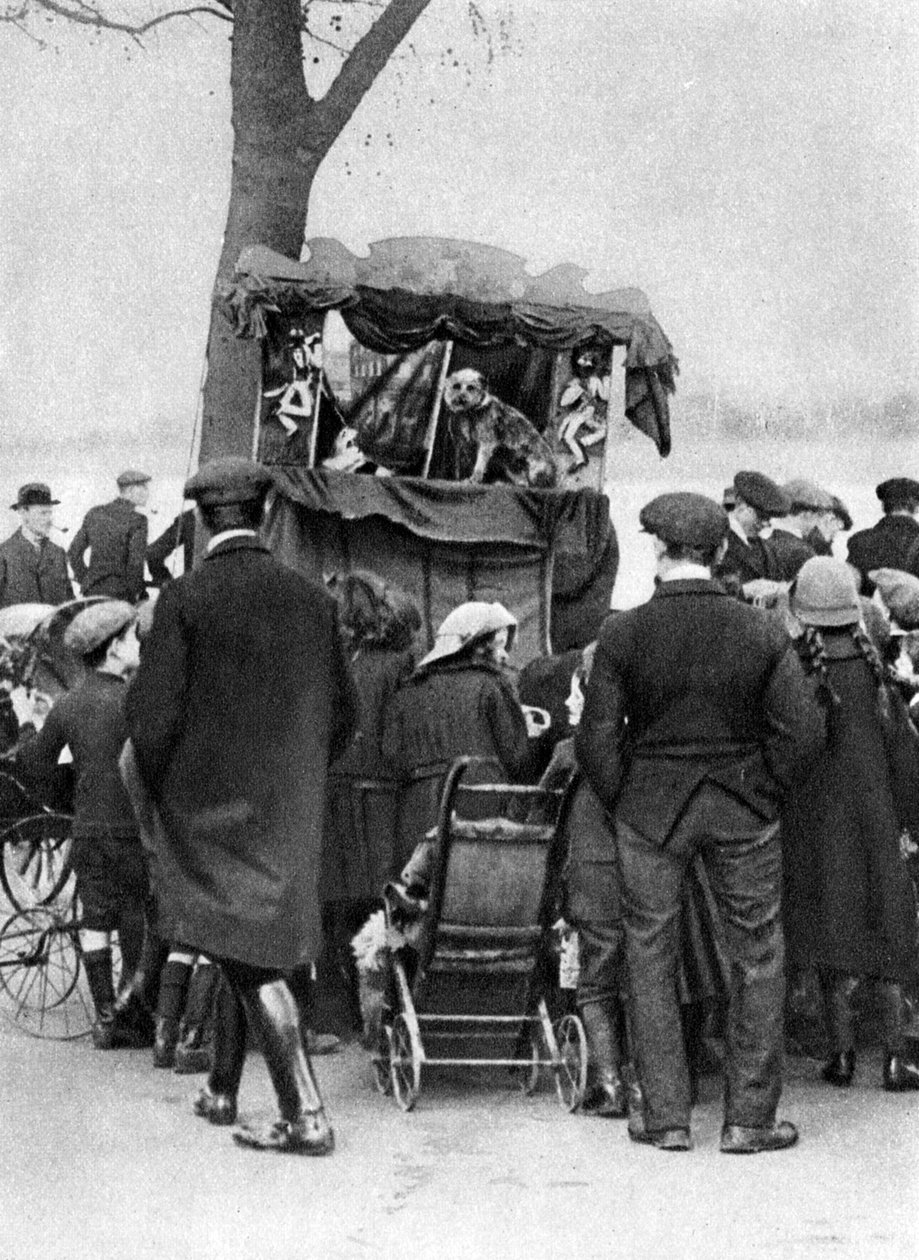 Punch and Judy show i Putney, London, 1926-1927 af Unbekannt