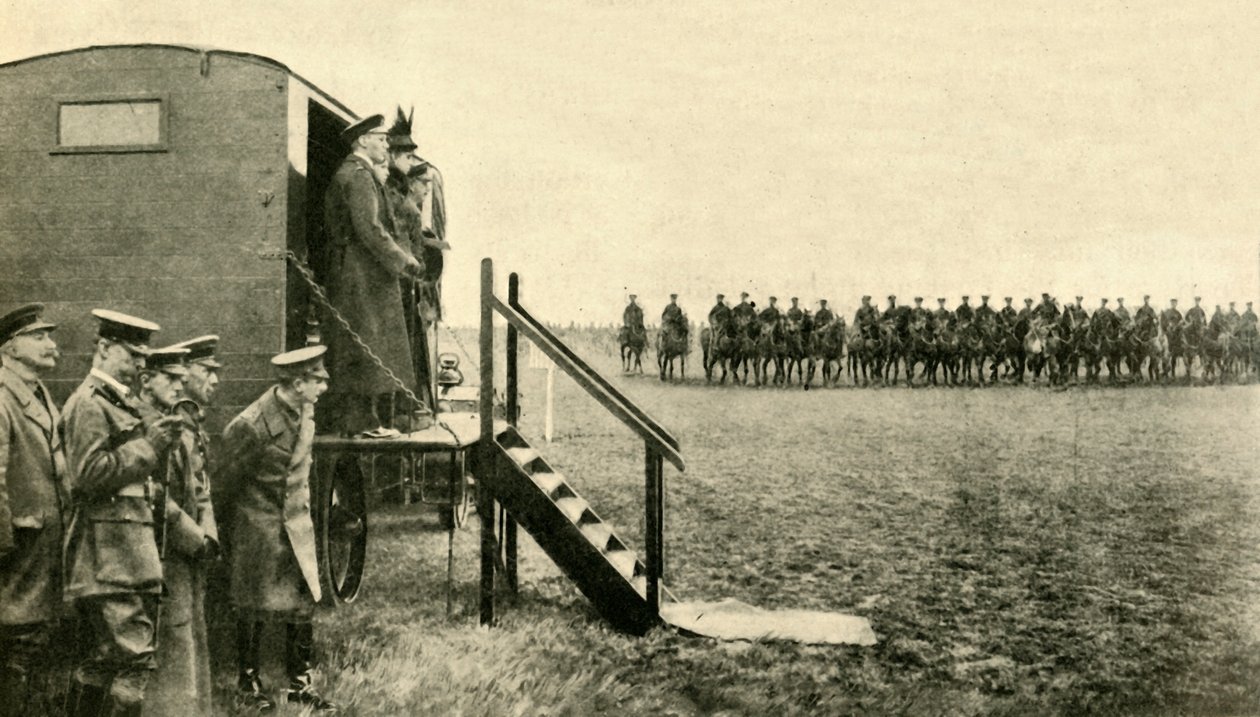 Dronning Mary af Teck besøger soldater ved Aldershot i Hampshire, Første Verdenskrig, 1915, c1920. af Unbekannt