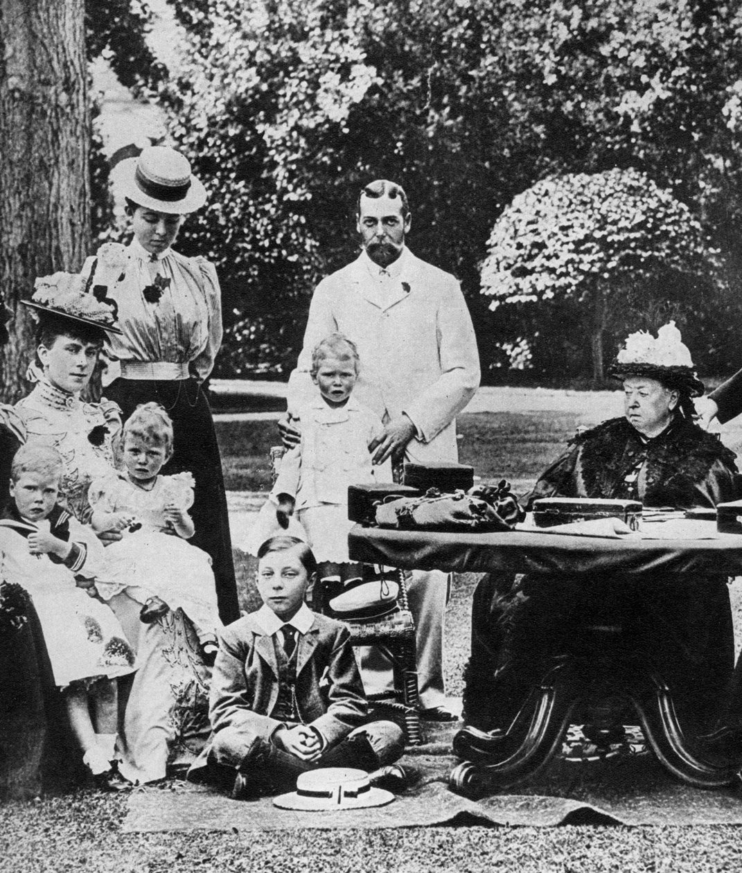 Dronning Victoria og familie i Osborne House, slutningen af det 19. århundrede af Unbekannt