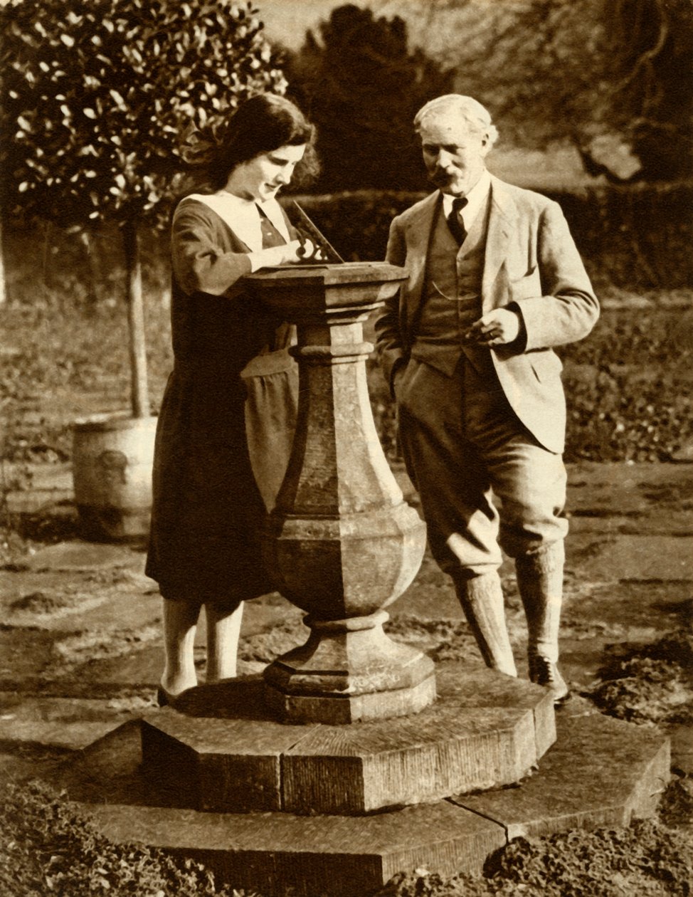 Ramsay MacDonald, første Labour-premierminister, i Checkers med sin datter, 1924, 1935. af Unbekannt