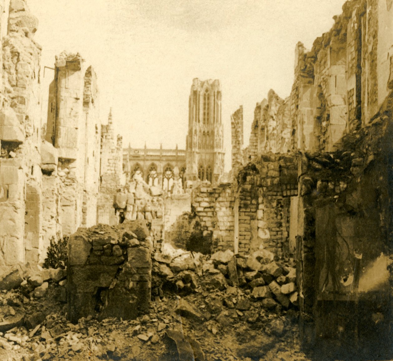Reims-katedralen, Reims, Nordfrankrig, c1914-c1918 af Unbekannt