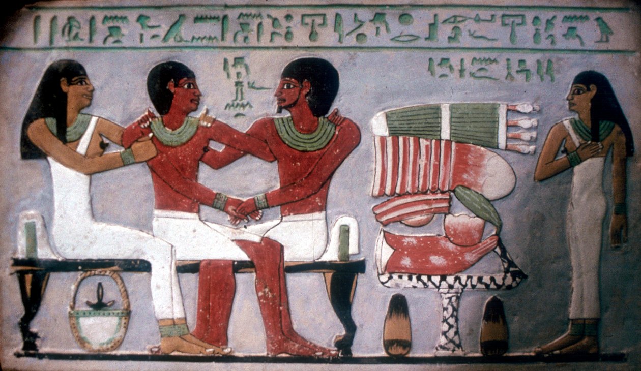 Relief af Imn-Hat siddende med sin kone og søn foran et offer, Theben, c2050-c1786 f.Kr. af Unbekannt