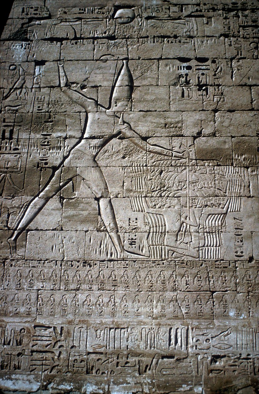 Relief af Ramses III, der slår fjender, Ramses III