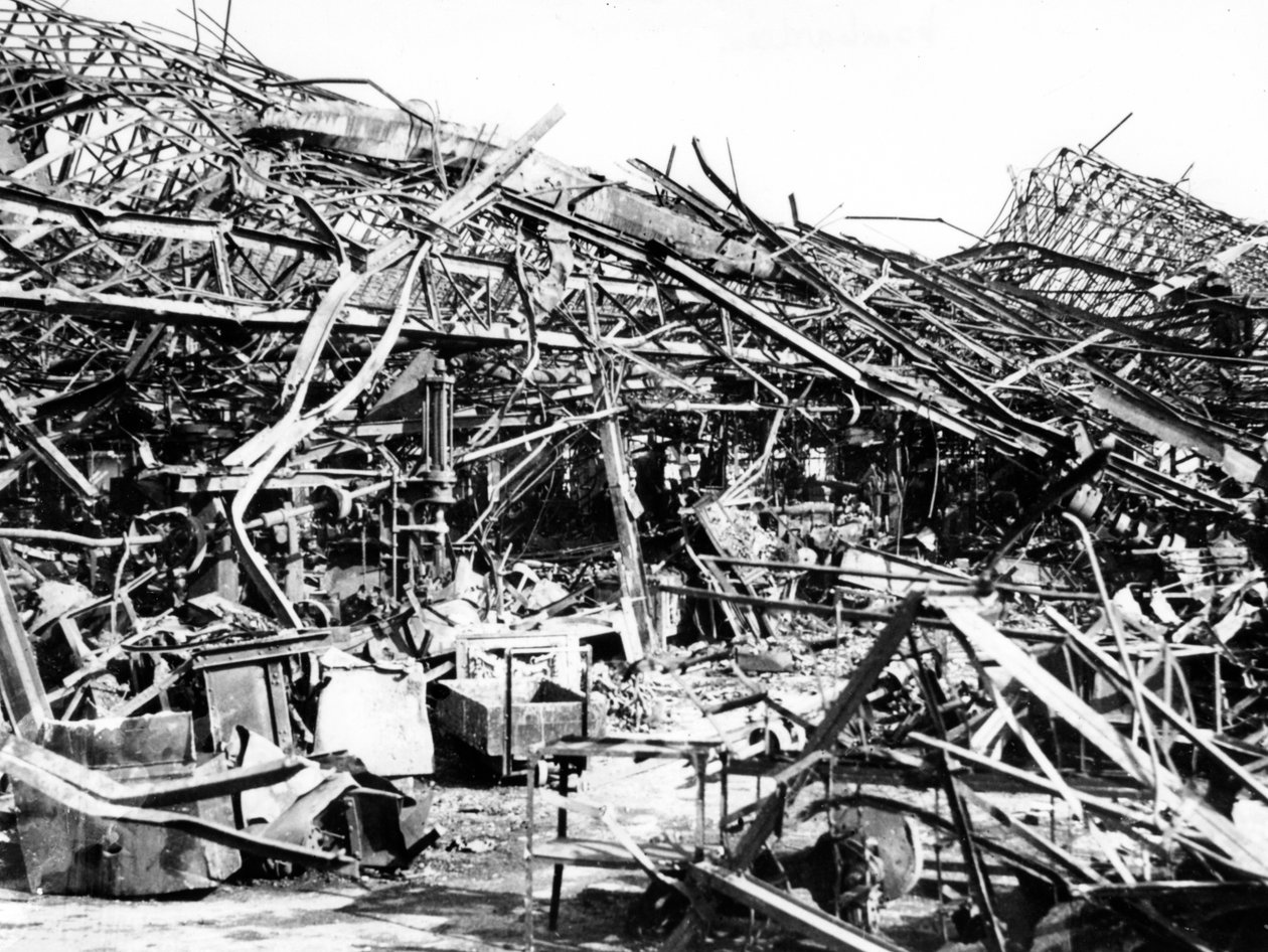 Renault-fabrik ødelagt af allierede bombninger, Sevres, nær Paris, 1940-1944 af Unbekannt