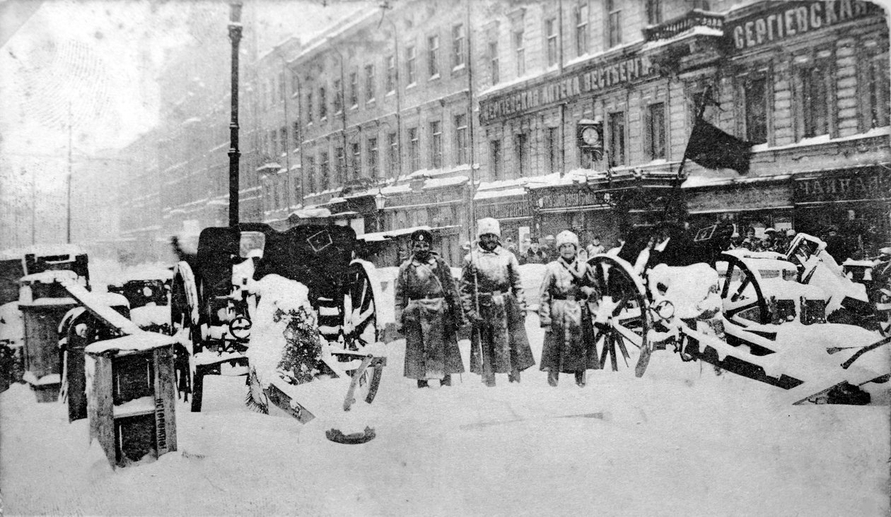 Revolutionære barrikader på Liteiny Prospekt, Petrograd, Rusland, 27. februar 1917 af Unbekannt