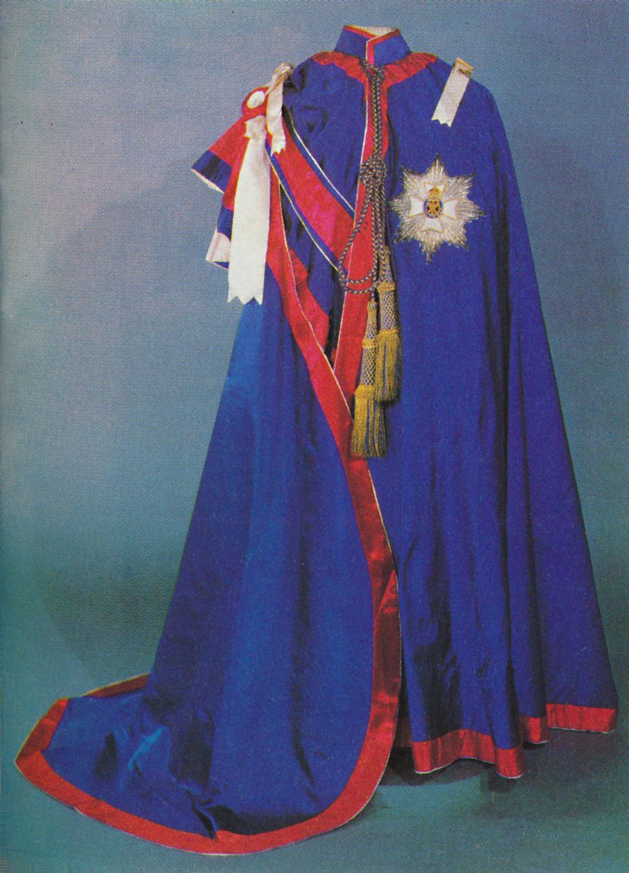 Robes of the Royal Victorian Order, 1953 af Unbekannt