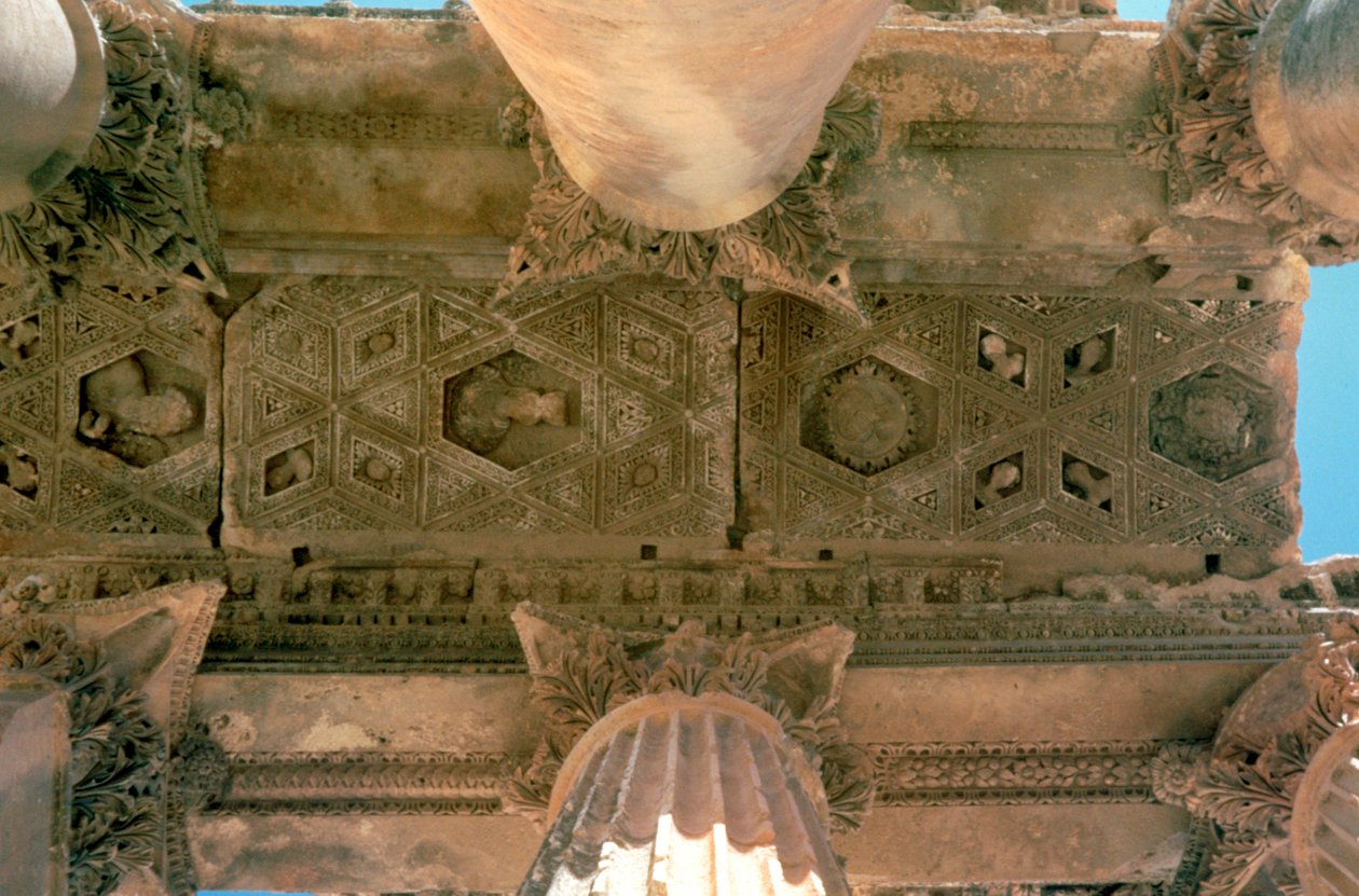 Romersk Bacchus tempel, Baalbek, Libanon, 2. århundrede e.Kr af Unbekannt