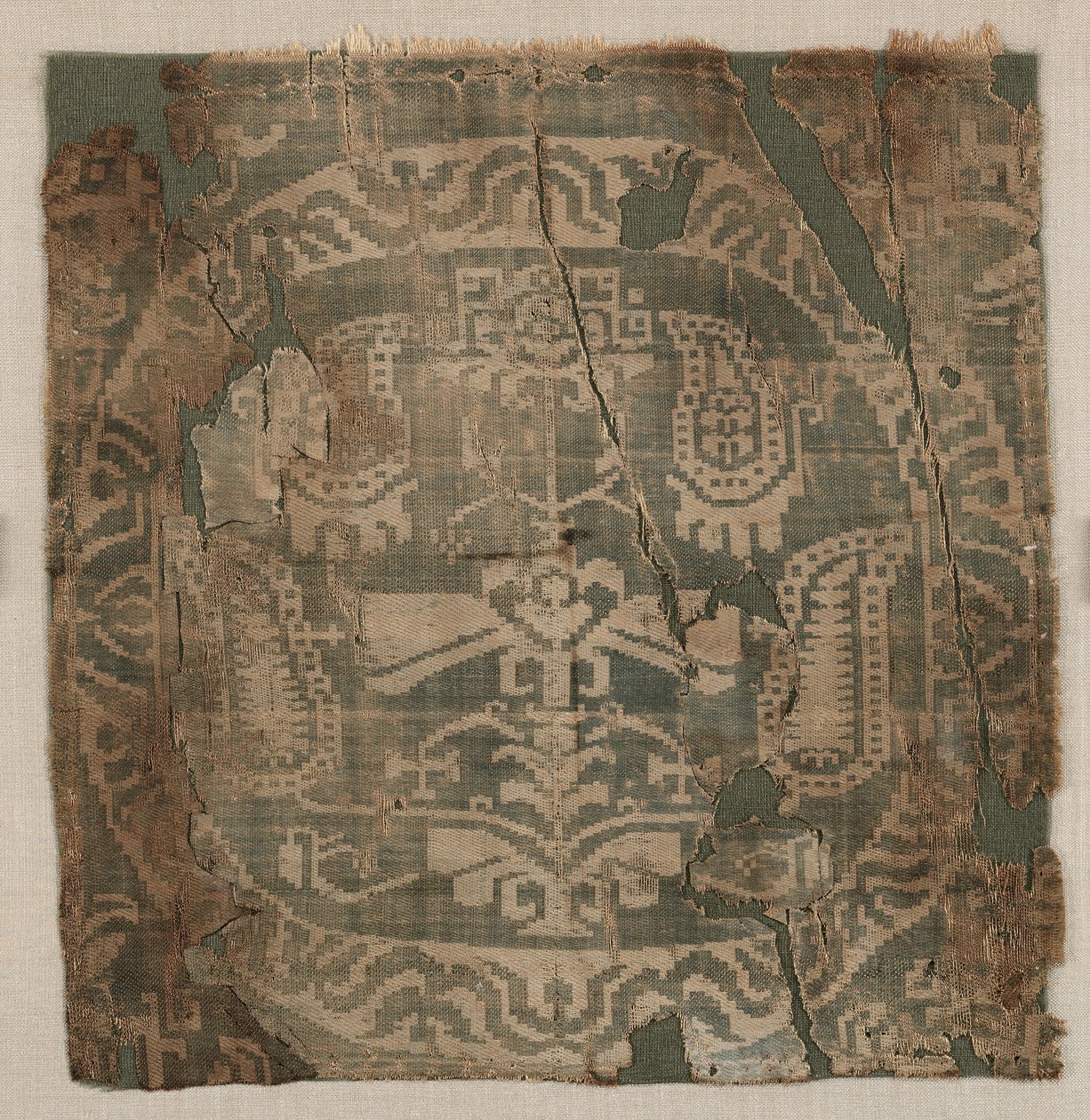 Rundel med kantet palmettræ, fra tunika, 650-850. af Unbekannt