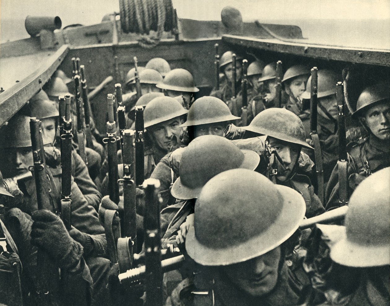 Royal Marines om bord på et landgangsfartøj, Anden Verdenskrig, c1939-c1943 1944. af Unbekannt