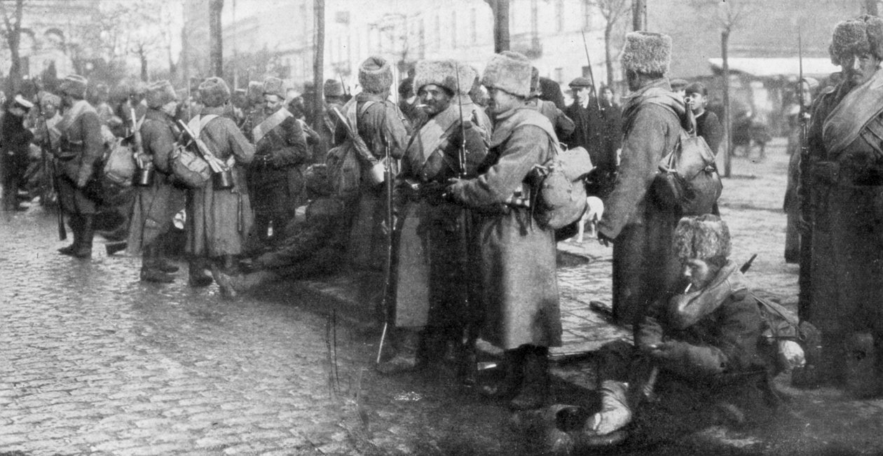 Russiske sibiriske infanteritropper i Warszawa, Polen, 1914 af Unbekannt