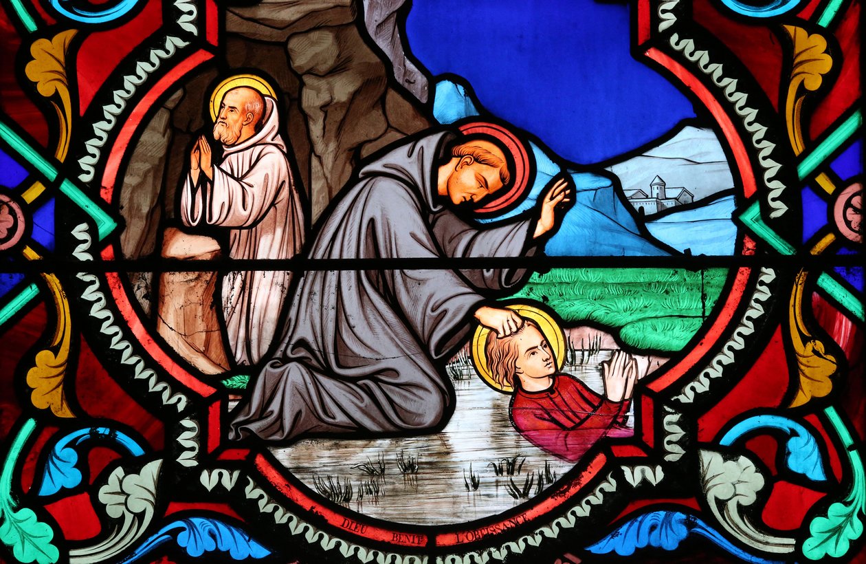 Hellig hjerte kirke. Glasmosaik vindue. Benedikt af Nursia. St. Benedikt er skytshelgen for Europa og studerende, 20160604, Moulins, Frankrig af Unbekannt