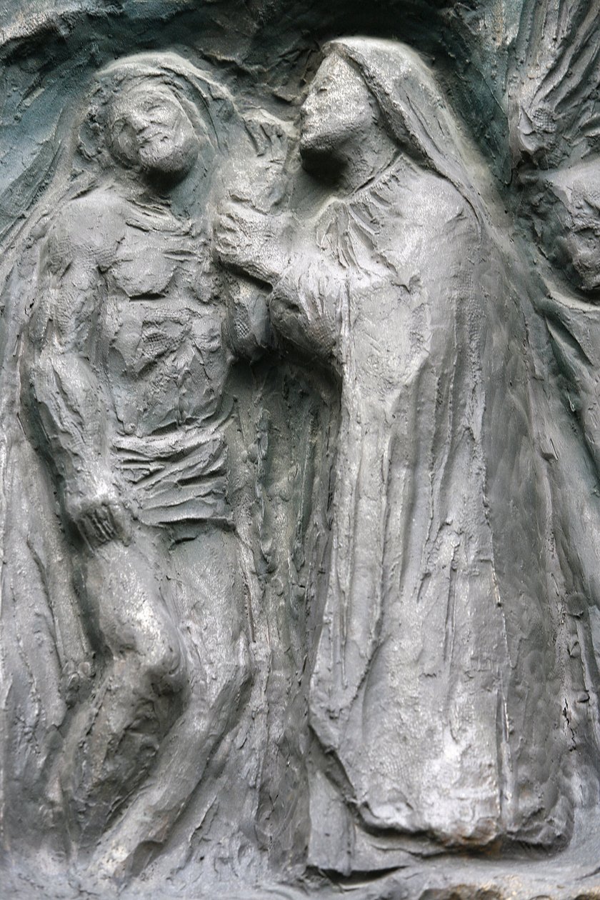 Saint-Pierre de Montmartre kirke: Notre Dame dørskulptur: Jesus bliver lagt af korset, Paris, Frankrig af Unbekannt