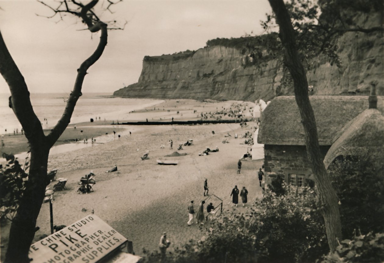 Sands and Old Shanklin Head, Shanklin, I.W., c1920. af Unbekannt