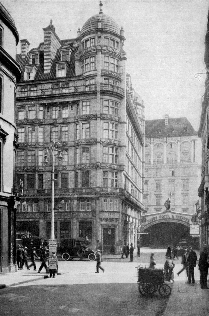Savoy Hotel and Theatre på tværs af Stranden fra Norfolk Street, London, ca. 1930