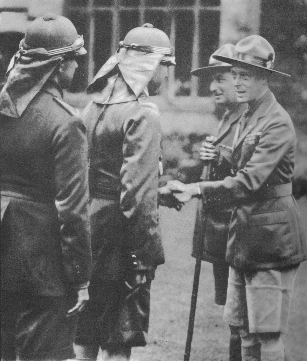 Spejdere budt velkommen af prinsen af Wales ved jamboreen i Arrowe Park, Birkenhead, 1929 1936 af Unbekannt