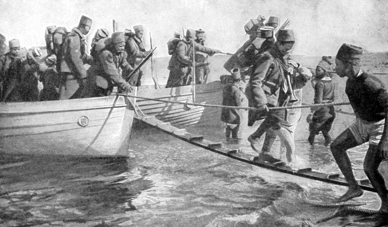 Senegalesiske soldater går om bord på den egyptiske kyst, Første Verdenskrig, 1915 af Unbekannt