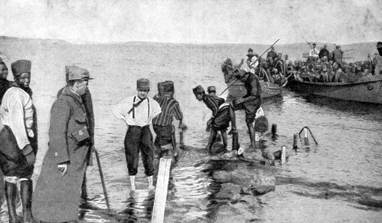 Senegalesiske soldater går om bord på den egyptiske kyst, Første Verdenskrig, 1915 af Unbekannt