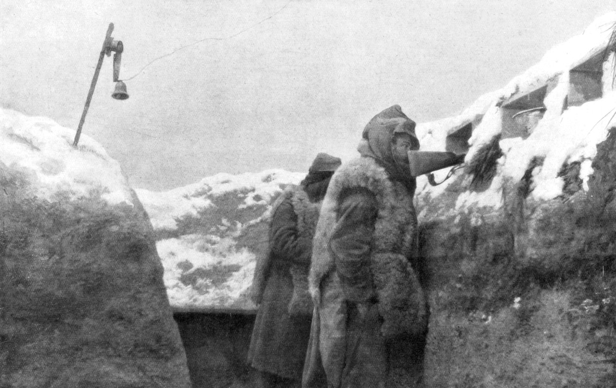 Vagtvagter i en skyttegrav ser ud over ingenmandsland, Pas-de-Calais, Frankrig, vinter, 1915 af Unbekannt
