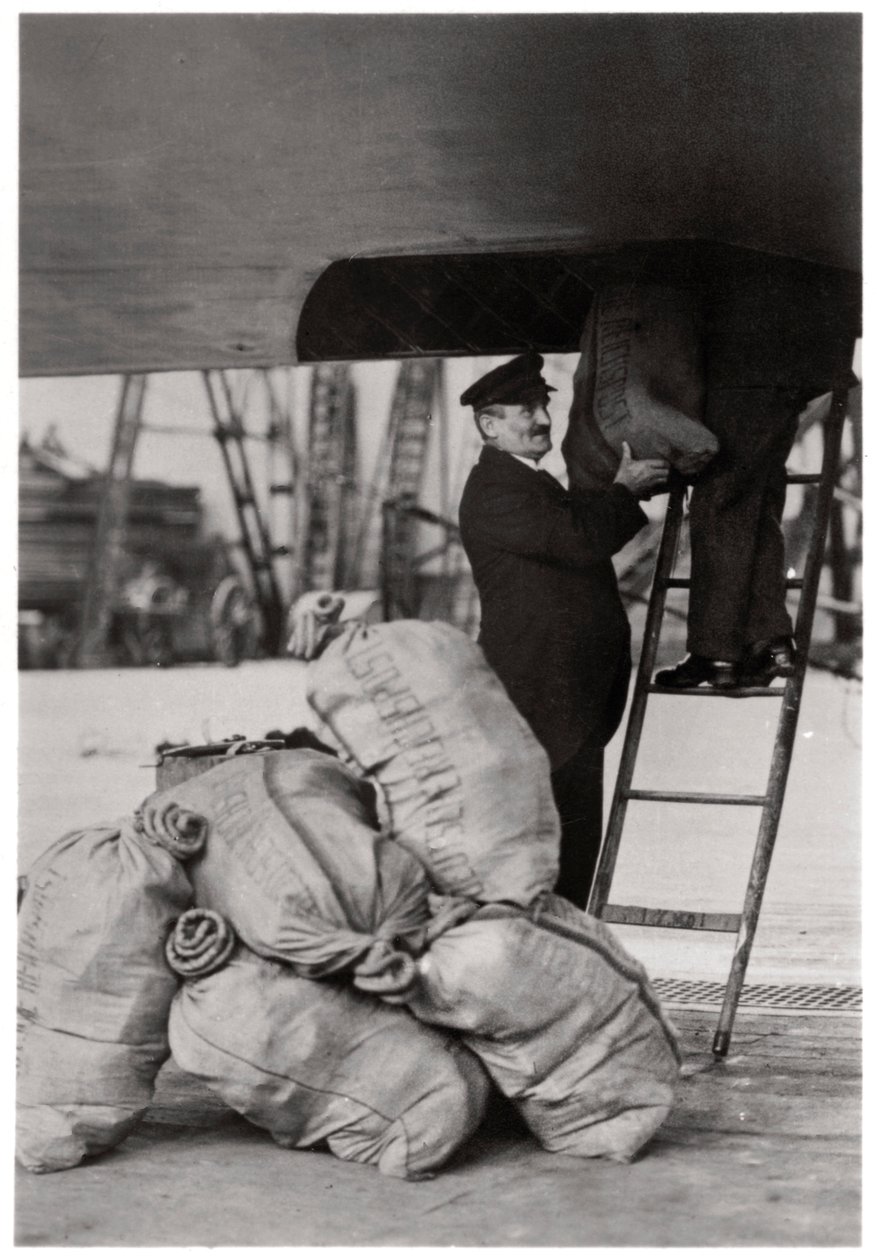 Sender posten, Zeppelin LZ 127 Graf Zeppelin, 1933 af Unbekannt