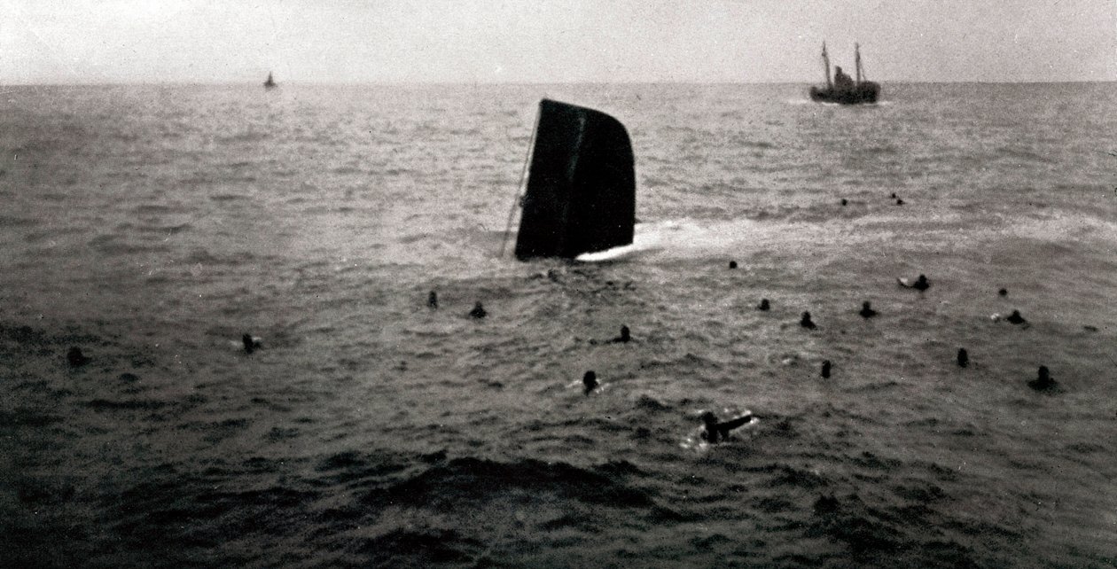 Forlis af den republikanske ubåd B6, august 1936 (s/h foto) af Unbekannt