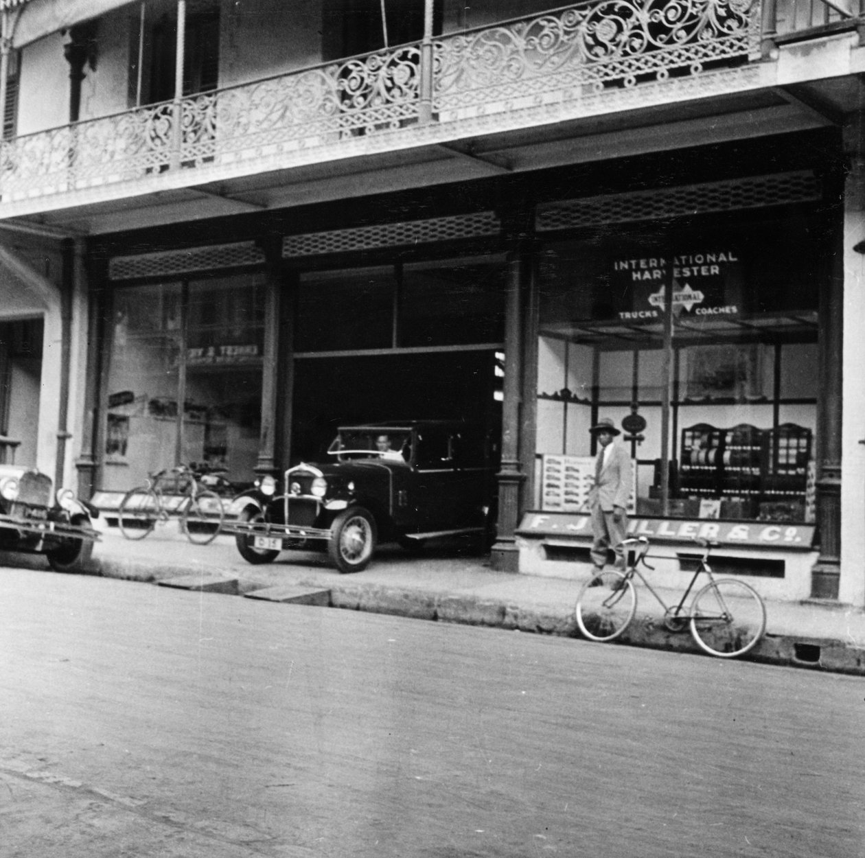 Singer car showroom, Port of Spain, Trinidad, Trinidad og Tobago, 1931 af Unbekannt