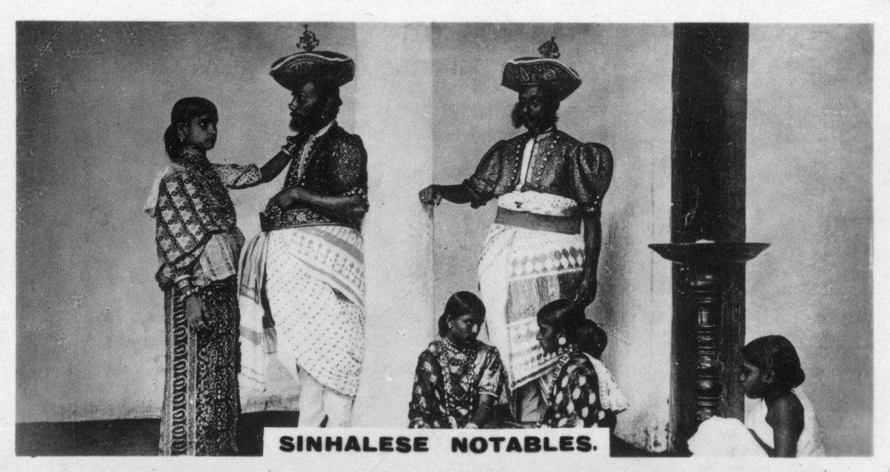 Singalesiske notabiliteter, Ceylon, c1925 af Unbekannt