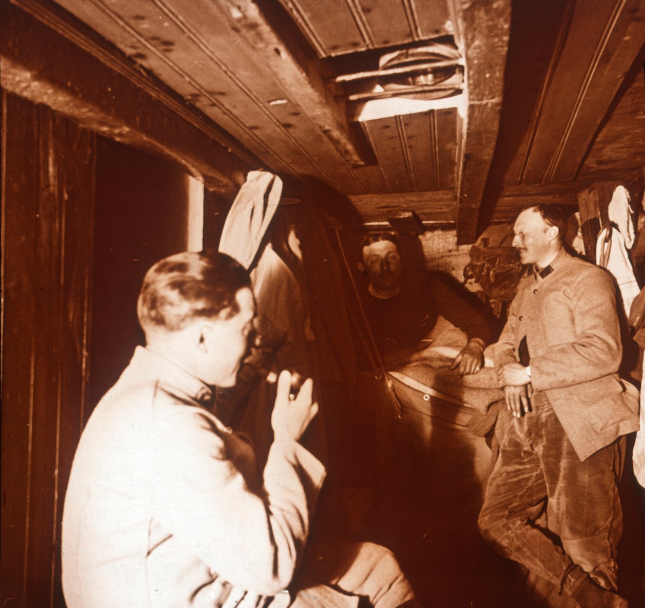 Soldater i skyttegrave, Genicourt, Nordfrankrig, c1914-c1918 af Unbekannt