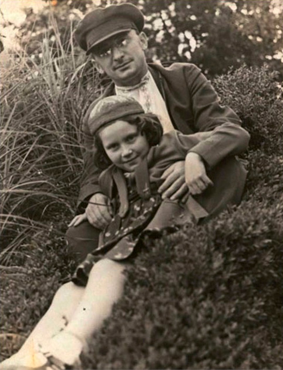 Den sovjetiske politiker Lavrentiy Beria med Josef Stalins datter Svetlana Alliluyeva, USSR, 1930