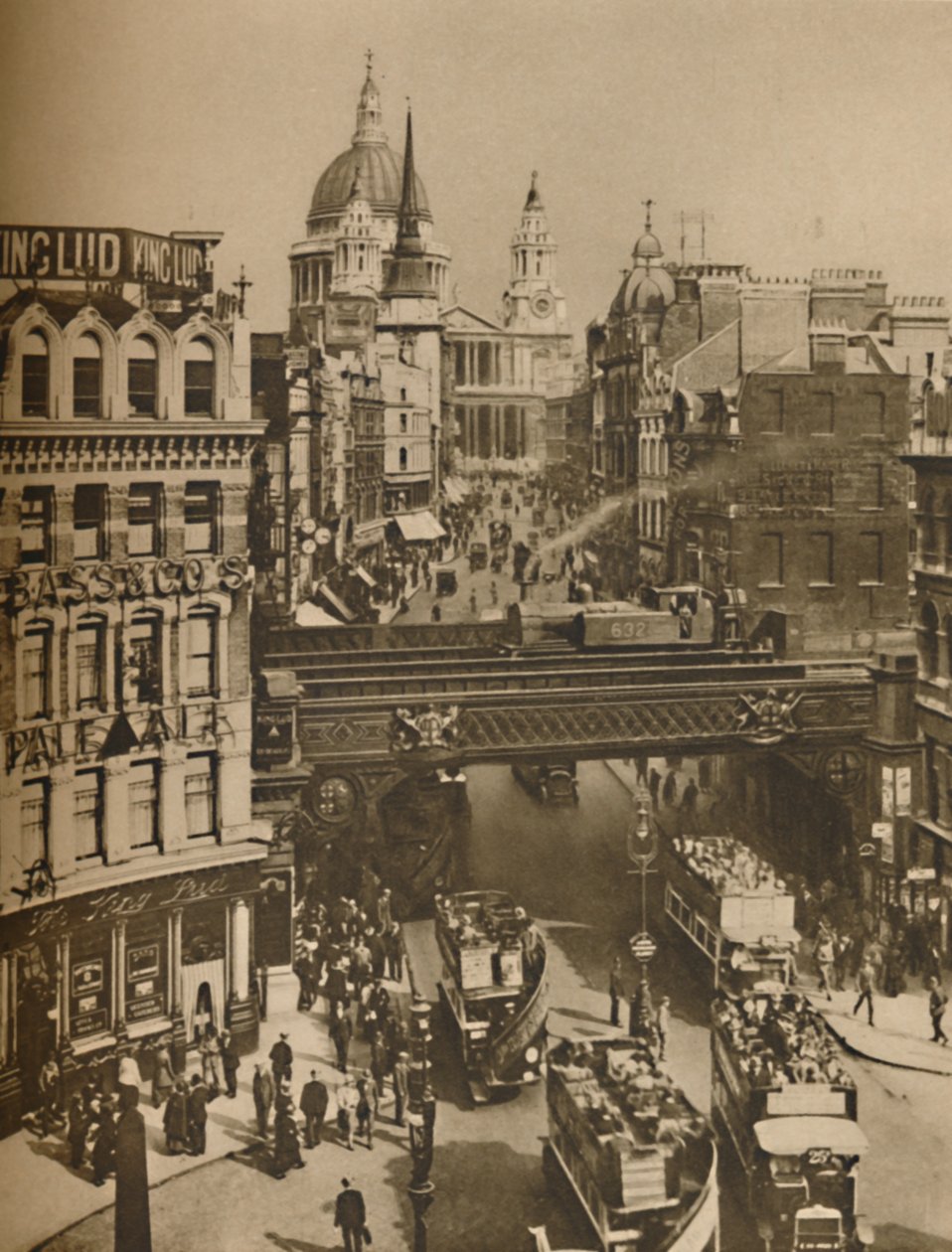 Spire of St. Martins Ludgate Silhouetted Against The Bulk of St. Pauls, c1935. af Unbekannt