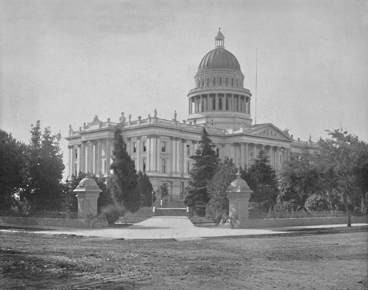 State Capitol, Sacramento, Californien, c1897. af Unbekannt