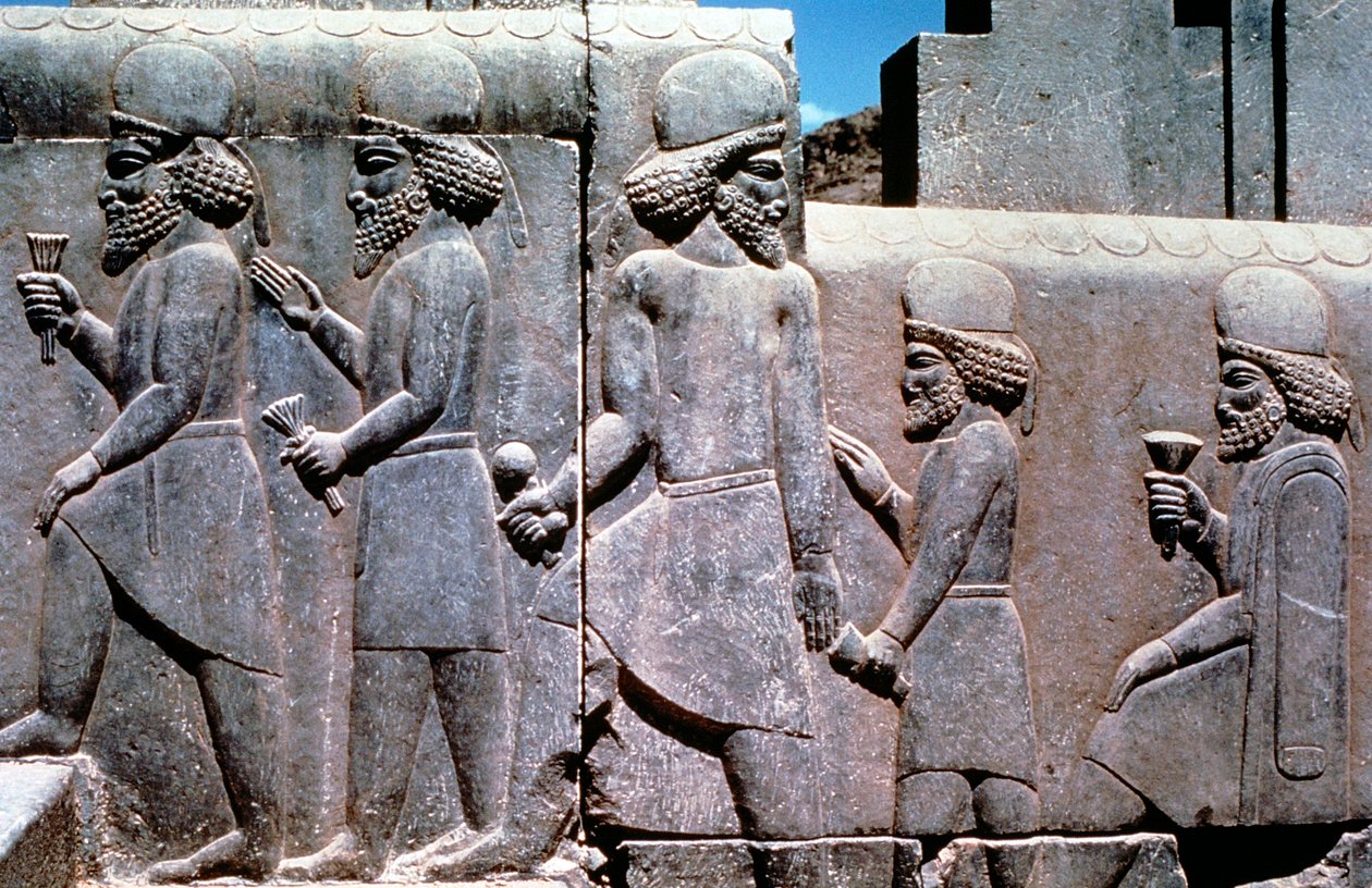 Stenrelief, der viser emner, der bringer hyldest, Sydiran, 6.-5. århundrede f.Kr af Unbekannt
