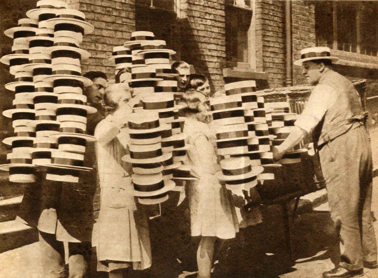 Stråhatte vender tilbage til fordel, 1930, 1933. af Unbekannt