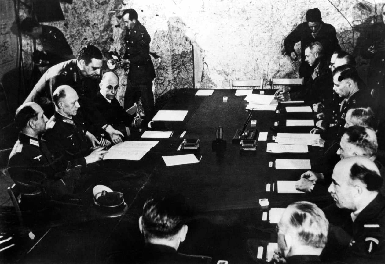 Overgivelse af Nazityskland, Reims, Frankrig, 7. maj 1945 af Unbekannt
