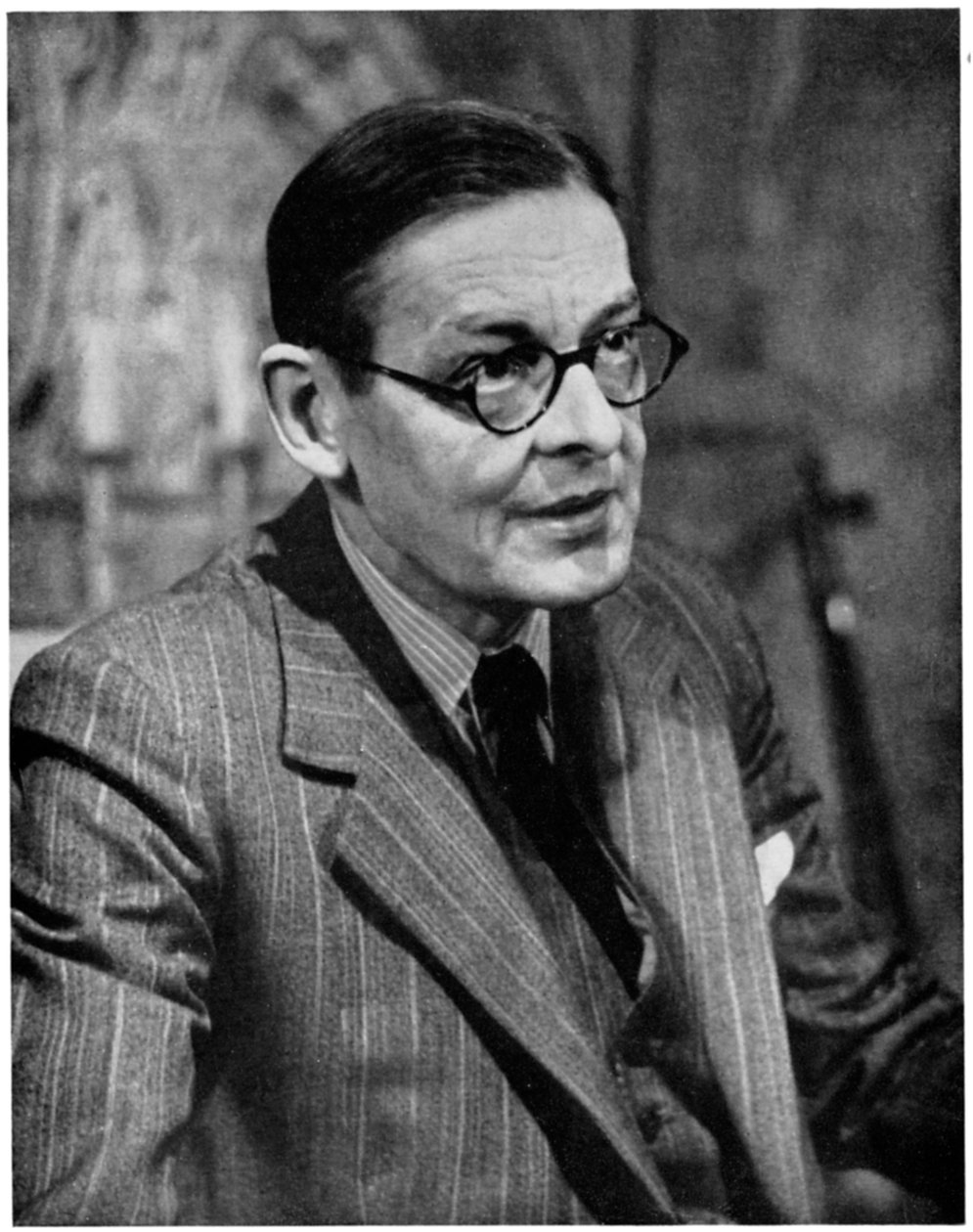 TS Eliot, amerikanskfødt britisk digter, dramatiker og kritiker, c1950