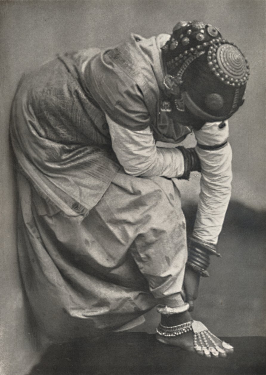 Tamulin med fod og hovedbeklædning, 1926 af Unbekannt