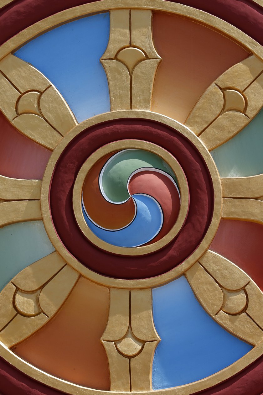 De tusinde Buddhas tempel. Dashang Kagyu Ling menighed. Dharma-hjul, La Boulaye, Frankrig af Unbekannt