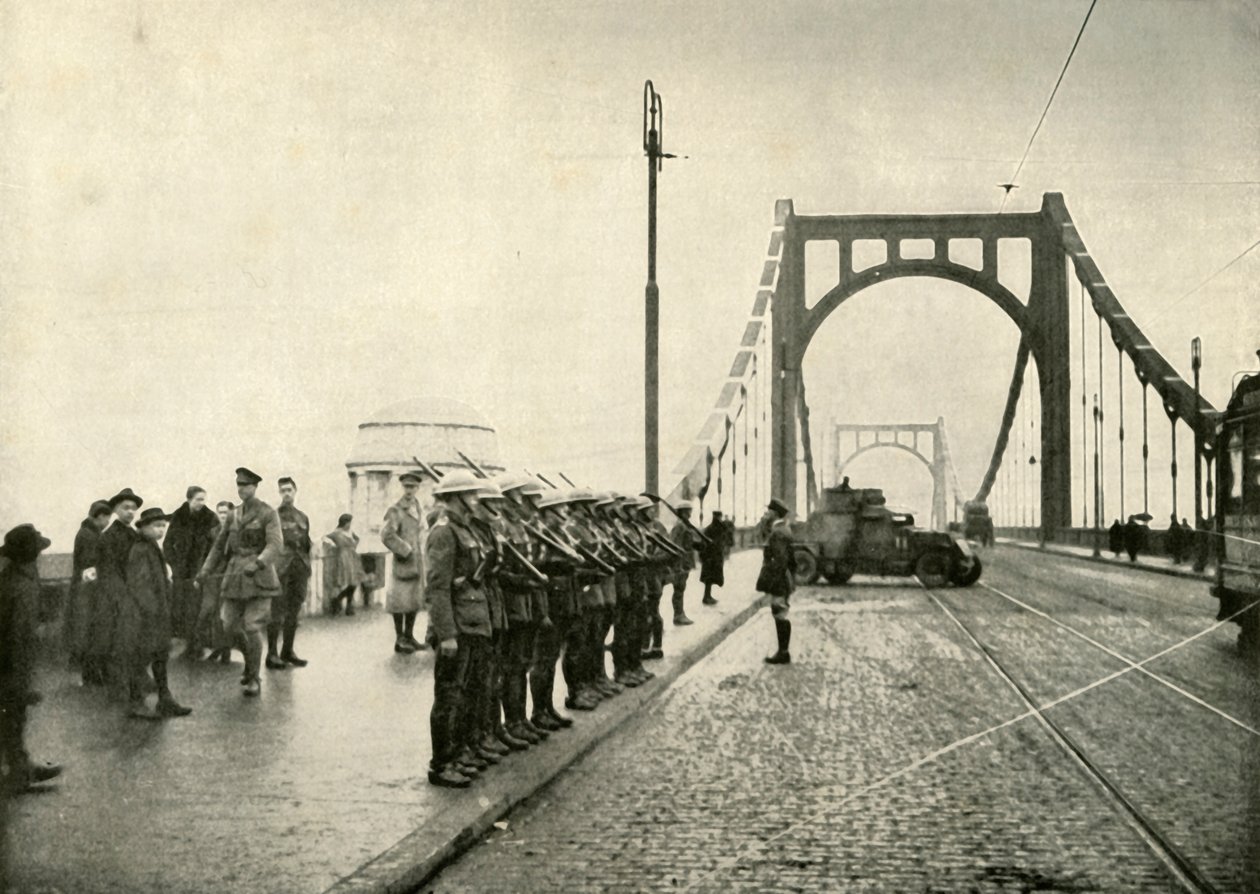 De 18. husarer bevogter en bro over Rhinen ved Köln, 1919. af Unbekannt
