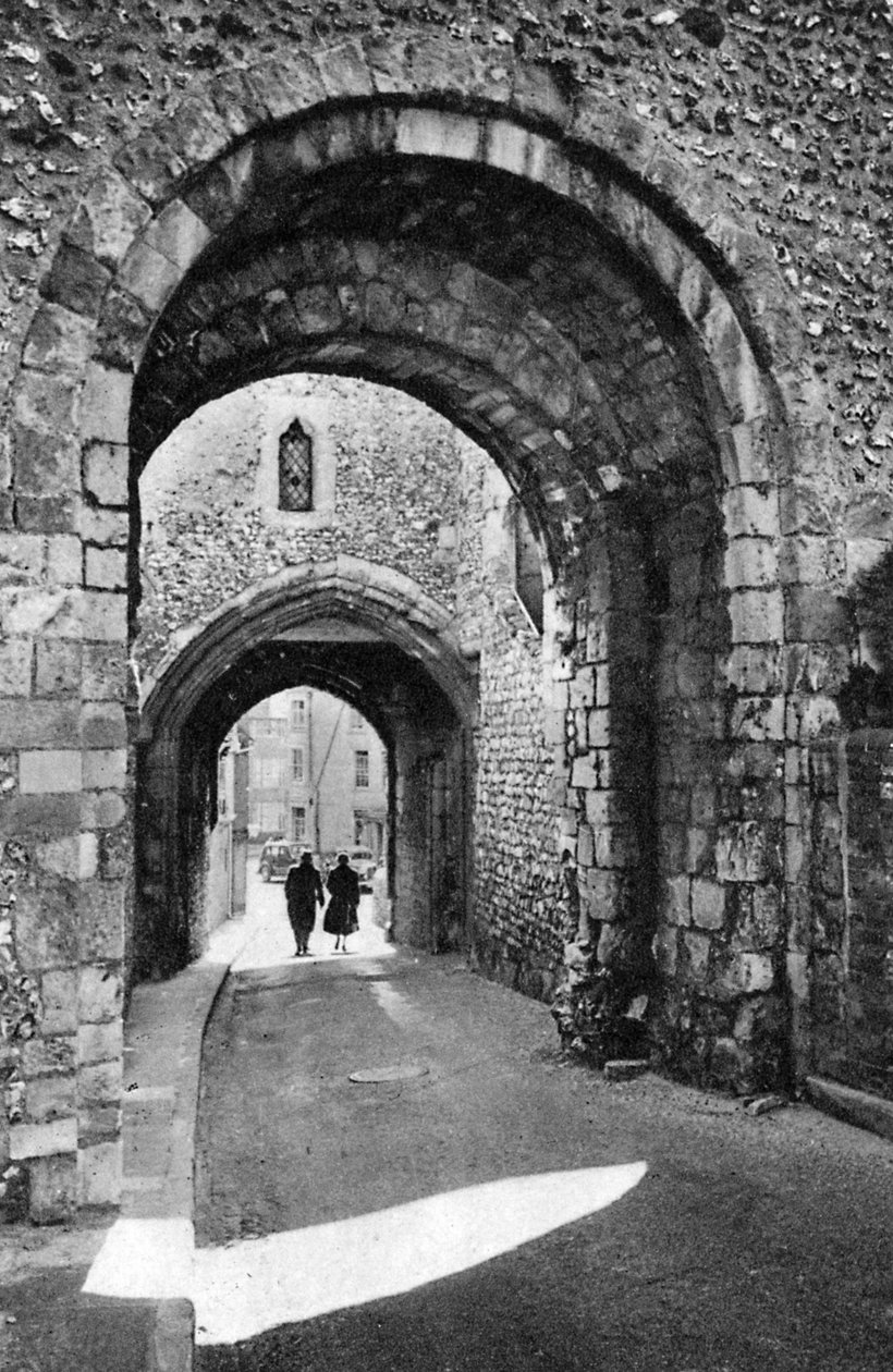 The Barbican Arches, Lewes, East Sussex, c1900-c1920s af Unbekannt