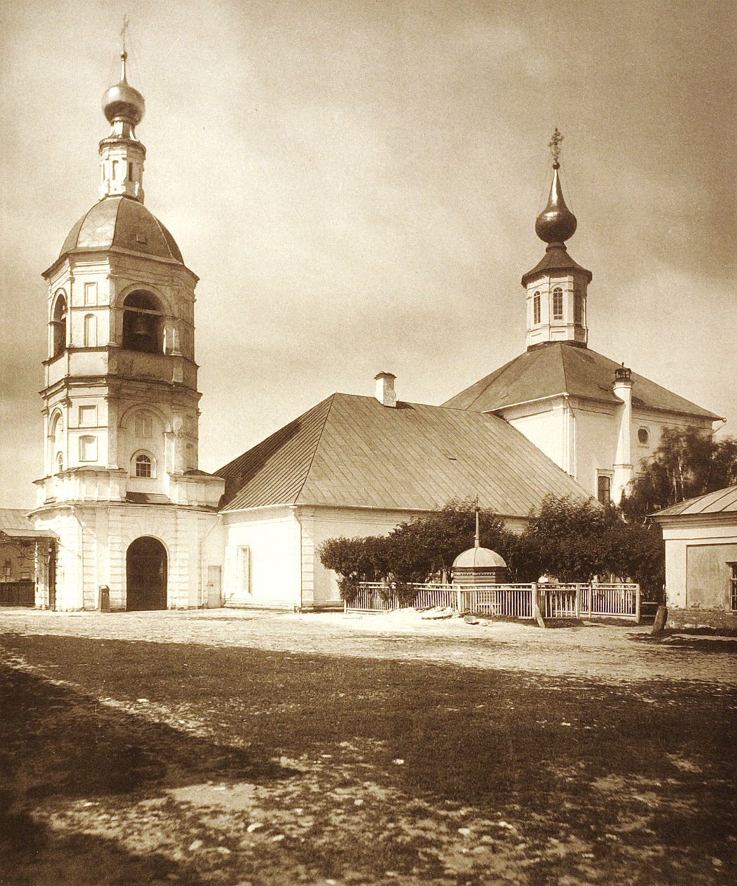 Kirken for den livgivende treenighed, Arbat, Moskva, Rusland, 1881 af Unbekannt