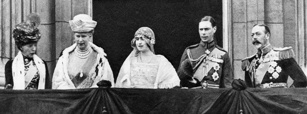 Hertugen og hertuginden af York i Buckingham Palace efter deres ægteskab, april 1923 af Unbekannt