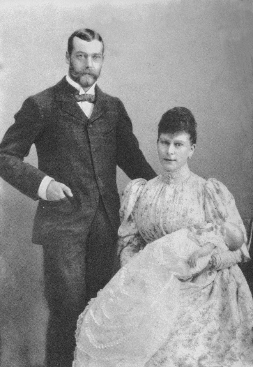 Hertugen og hertuginden af York, med spædbarnet Prins Edward, 1894 1936 af Unbekannt