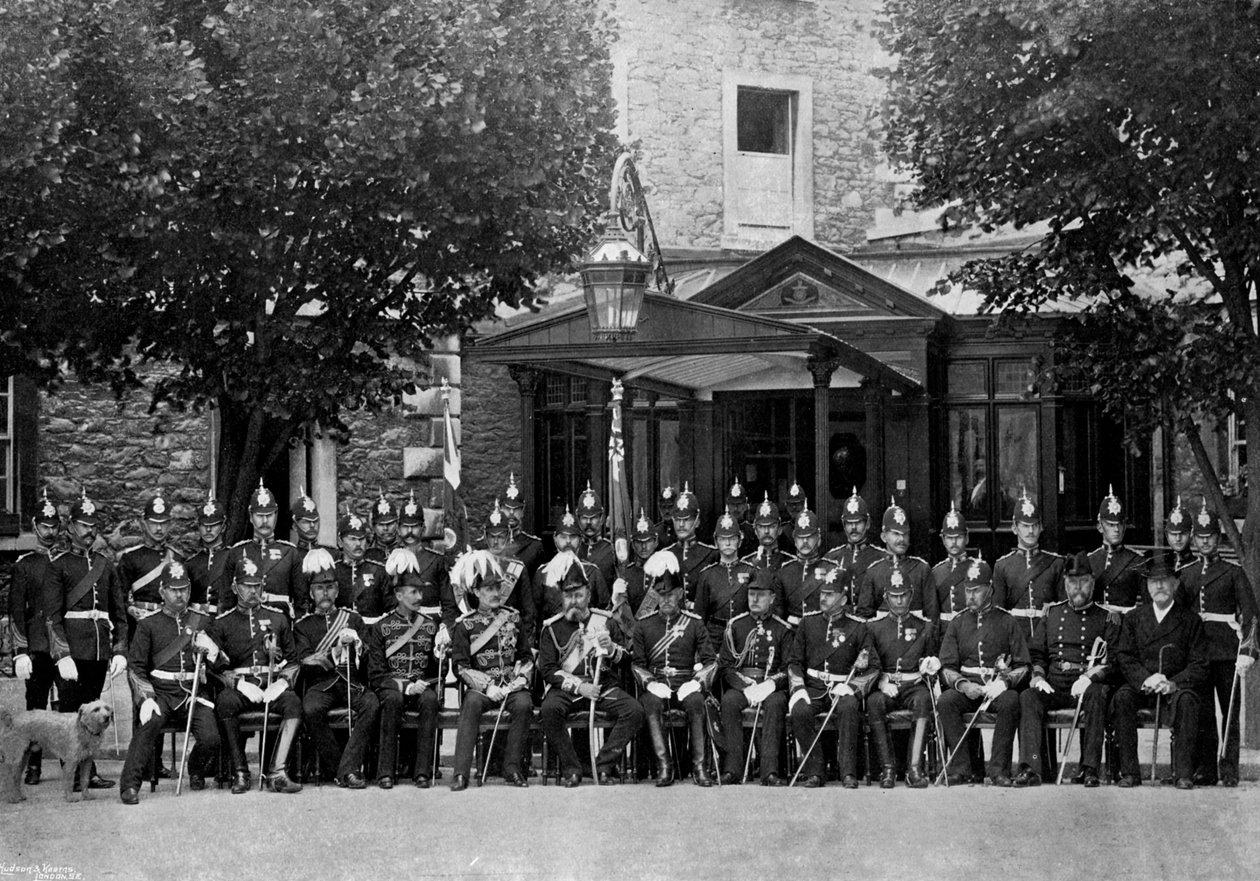 Hertugen af Sachsen-Coburg og Gotha og officererne i Plymouth-divisionen, 1896 af Unbekannt
