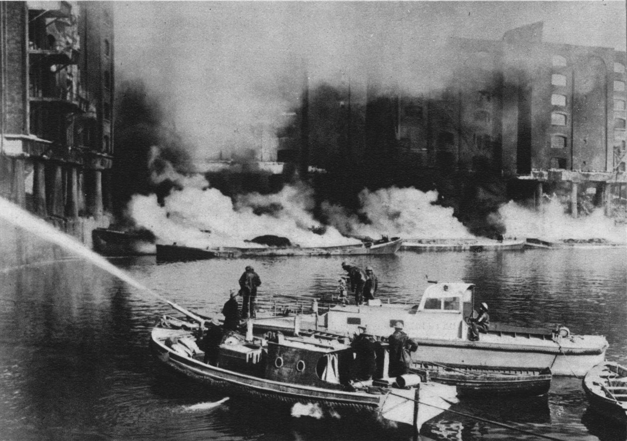 Brandmændene var på forkant med faren, 1941 1942 af Unbekannt