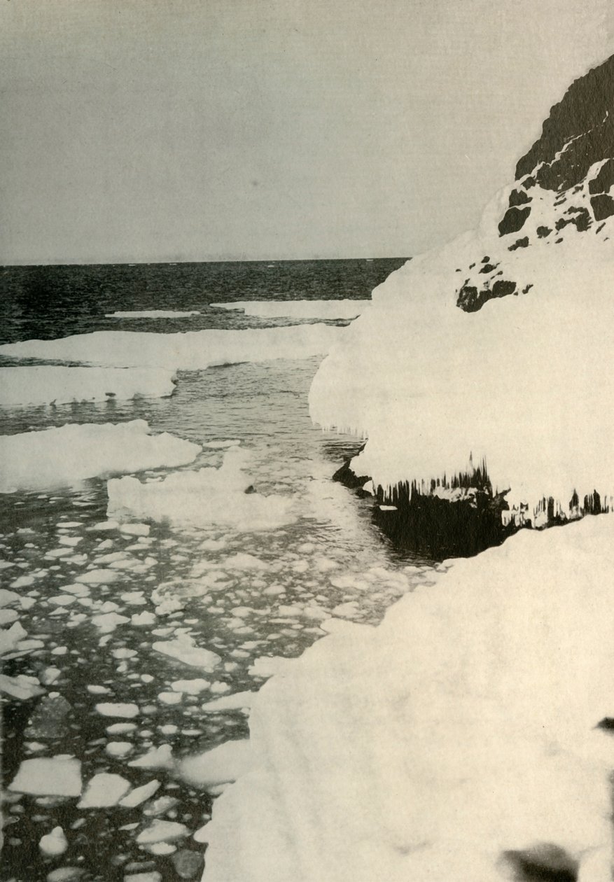 Det første landingssted, der viser bugtens is, der bryder ud og driver væk nordpå, 1908, 1909 af Unbekannt