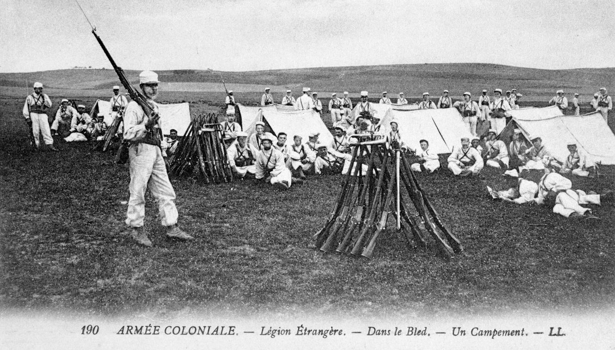 Den franske fremmedlegion i deres lejr, c1910 af Unbekannt