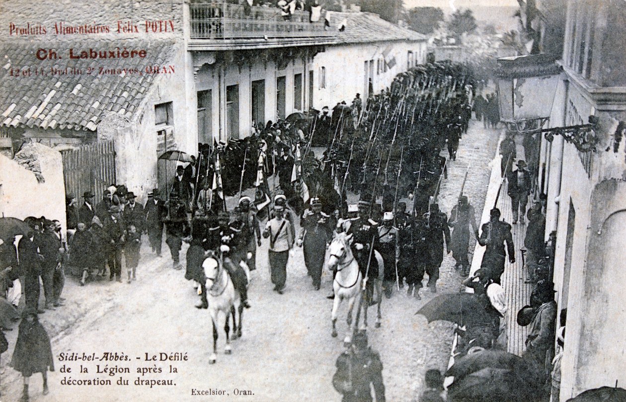 Den franske fremmedlegion paraderer gennem gaderne i Sidi Bel Abbes, Algeriet, 1906 af Unbekannt