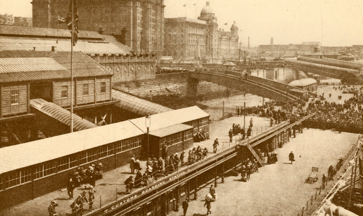 The Great Floating Landing-Stage i Liverpool, c1930. af Unbekannt